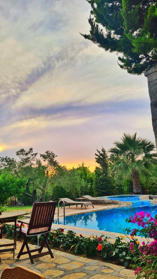 Bir Dem Urla Hotel Ngoại thất bức ảnh